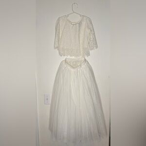 Girls Elegant White Lace Top & Tulle Skirt